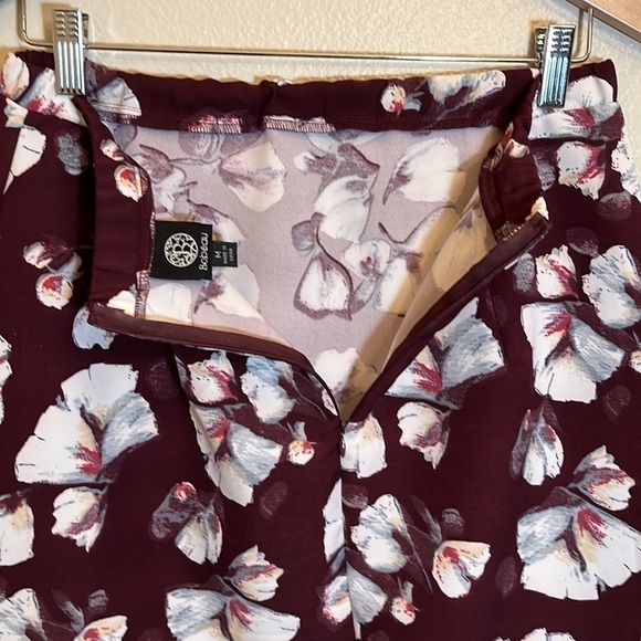 Bobeau Floral Mini Office Skirt - Picture 7 of 11